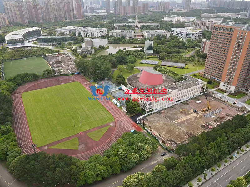 寧波諾丁漢大學室外運動場地改擴建項目膜結(jié)構(gòu)工程預(yù)埋件施工完成