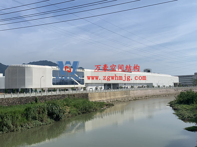為什么體育場屋面都選用PTFE膜結構？PTFE膜結構體育場有什么特點優(yōu)勢？