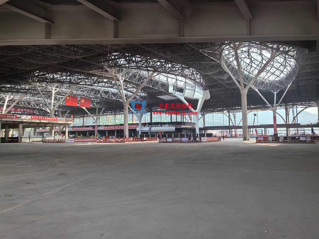 重慶東站站房正在加速建設(shè)，全力繪就項目新篇章