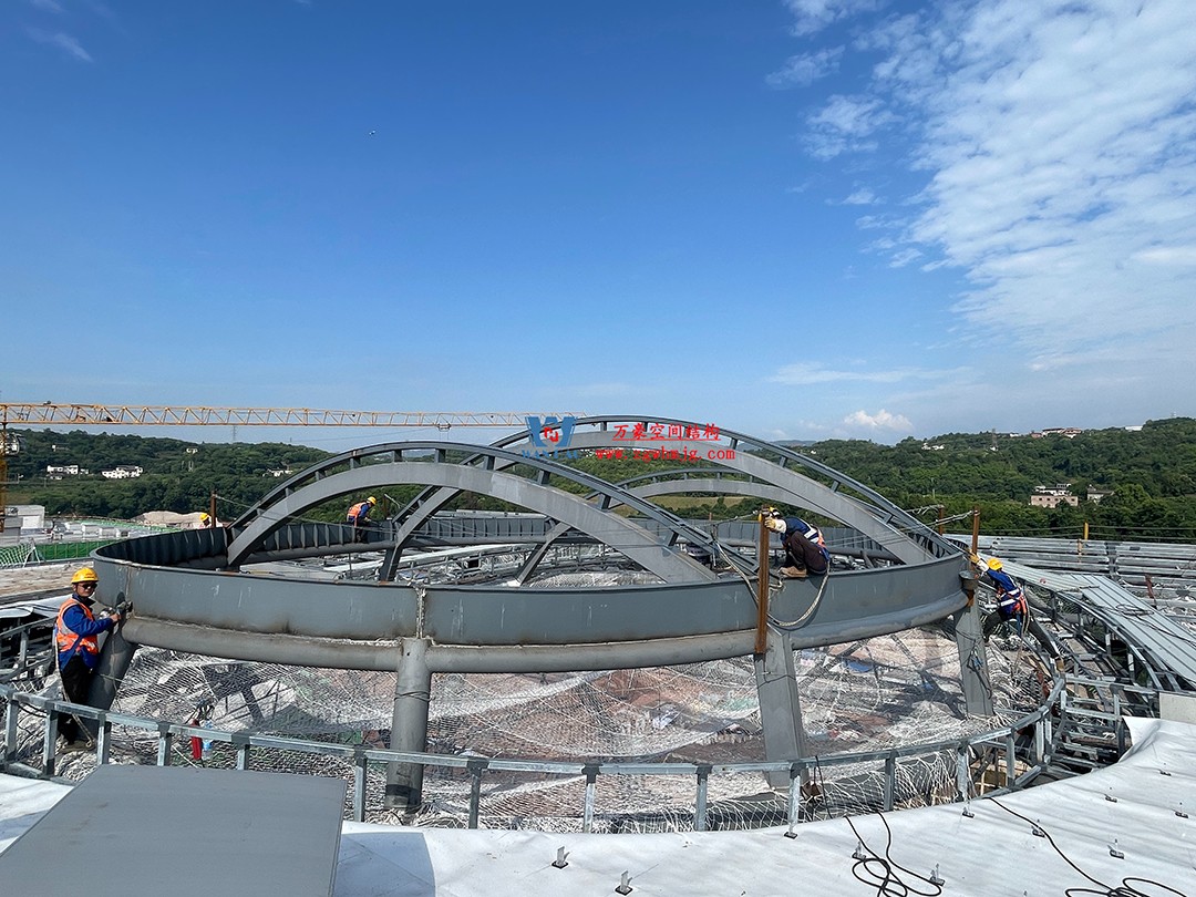 重慶東站站房正在加速建設(shè)，全力繪就項目新篇章