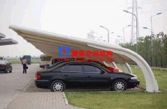 7字型膜結(jié)構(gòu)車棚是什么？有哪些特點(diǎn)？