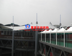 天橋膜結(jié)構(gòu)是什么？膜結(jié)構(gòu)天橋有哪些特征特點(diǎn)？