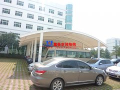 寧波膜結(jié)構(gòu)車棚制作哪個(gè)公司好？為什么寧波膜結(jié)構(gòu)公司選萬豪？