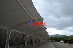 膜結(jié)構(gòu)雨棚報(bào)價(jià)多少錢？膜結(jié)構(gòu)雨棚價(jià)格是怎么算的？