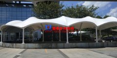 膜結(jié)構(gòu)車棚廠家哪家好？判斷膜結(jié)構(gòu)車棚廠家實(shí)力的標(biāo)準(zhǔn)有哪些？