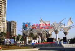 PTFE膜結(jié)構(gòu)冬季施工有哪些難題？為什么PTFE膜結(jié)構(gòu)工程在冬季施工會(huì)增加成本？