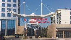 什么是張拉膜結(jié)構(gòu)?張拉膜結(jié)構(gòu)建筑安裝注意事項(xiàng)有哪些？